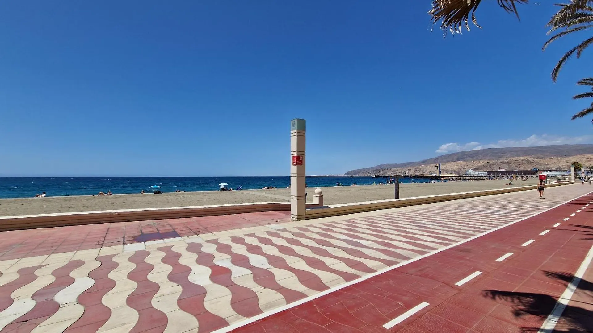 Sal Y Mar Apartment - Playa De Almeria - Centro De Almeria